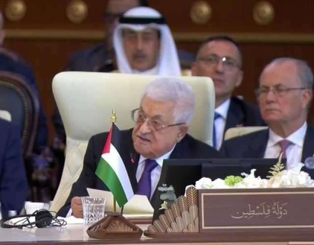 الرئيس الفلسطيني يدعو خلال القمة العربية ببغداد لتبني خطة عربية لإنهاء الحرب في غزة