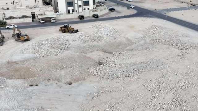 وزارة البلدية ترفع أكثر من 2500 نقلة من مخلفات البناء في الثمامة ضمن حملة كبرى لتحسين المشهد الحضري