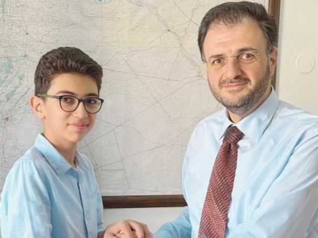 سوريا: تعيين طفل متحدثاً رسمياً باسم وزارة الاتصالات والتقانة
