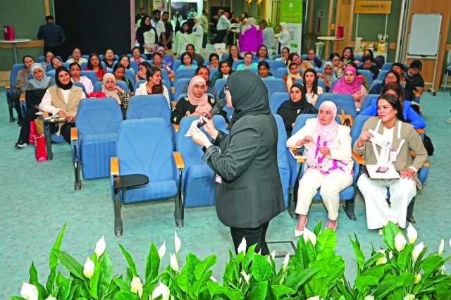 نظم محاضرة للتوعية بأهميتها.. مختصون: المستشفى الأهلي سبّاق في تخصيص عيادة للرضاعة الطبيعية