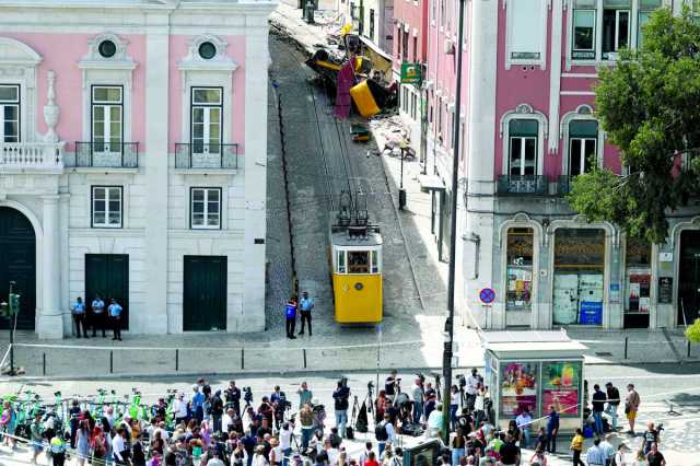 عشرات القتلى والمصابين في حادث تاريخي.. كارثة ترام لشبونة تهز القارة العجوز