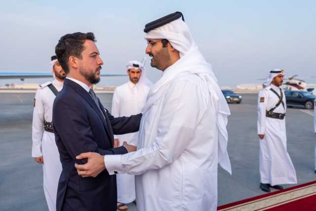 سمو نائب الأمير يتقدم مستقبلي ولي عهد الأردن