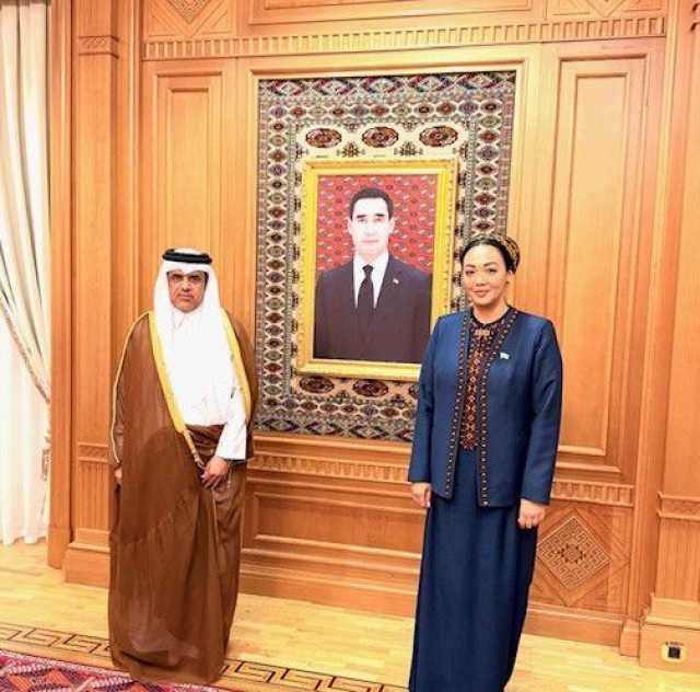 رئيسة البرلمان في تركمانستان تجتمع مع سفير دولة قطر