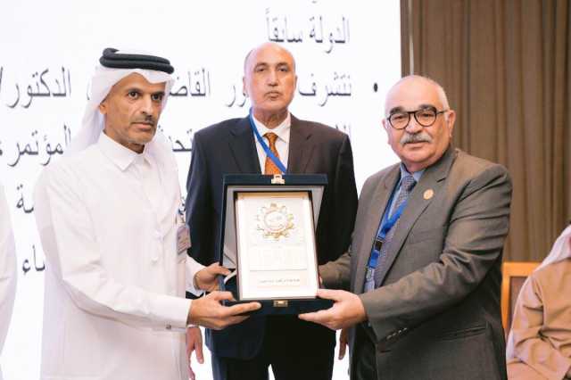 رئيس هيئة قضايا الدولة المصري يُكرم الشيخ ثاني بن علي ويشيد بتجربة التحكيم في قطر 