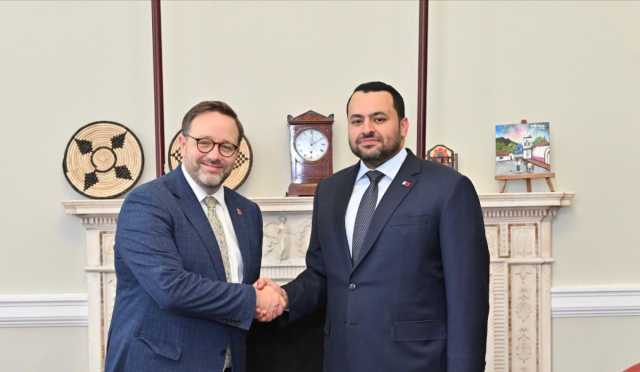 وزير الدولة بوزارة الخارجية يجتمع مع مسؤولين بريطانيين