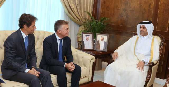 وزير المواصلات يجتمع مع نائب وزير البنية التحتية والنقل الإيطالي