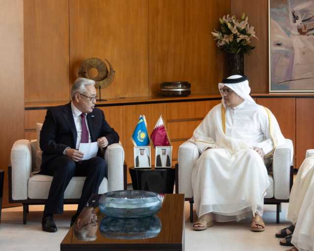 وزير الاتصالات يجتمع مع نائب رئيس مجلس الوزراء الكازاخستاني