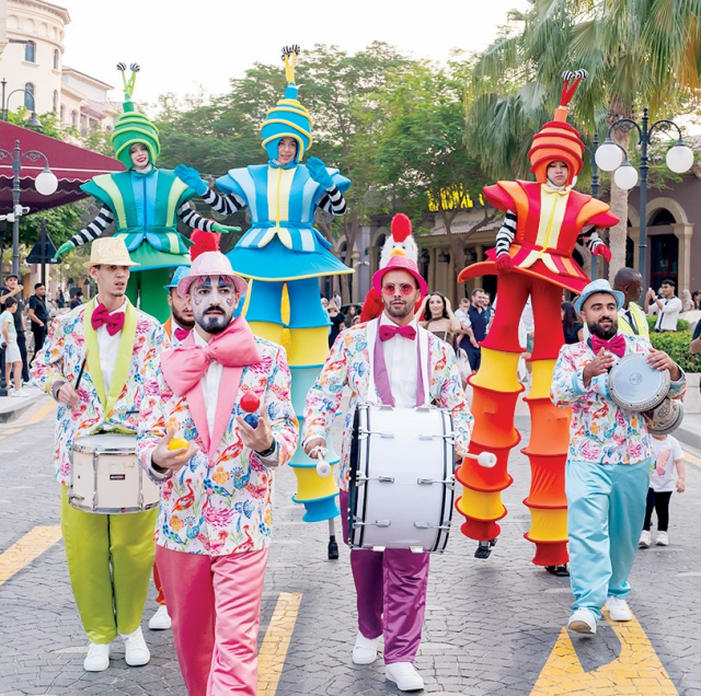 انطلاق كرنفال مدينا سنترال في جزيرة اللؤلؤة بعروض مميزة
