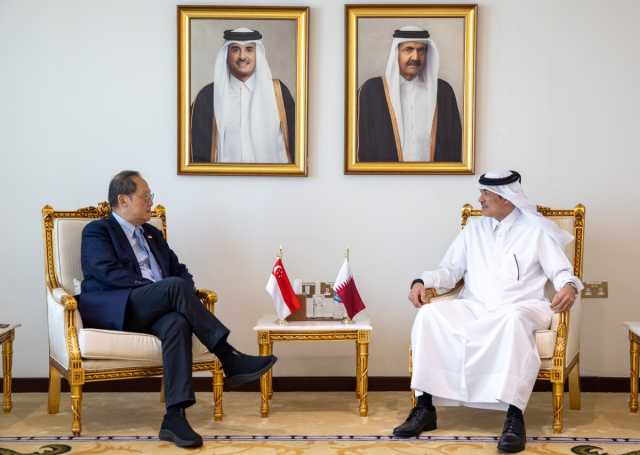 وزير الدولة لشؤون التجارة الخارجية يجتمع مع وزير القوى العاملة القائم بأعمال وزير الطاقة والعلوم والتكنولوجيا السنغافوري