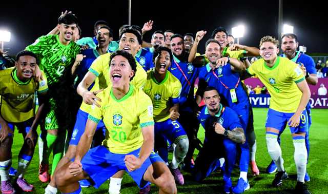 صدامات عالمية ترسم طريق نصف النهائي