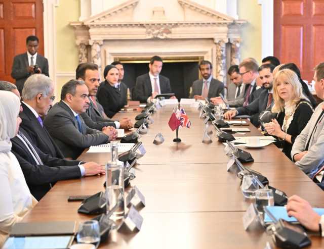 وزير المالية يشارك في أعمال طاولة مستديرة قطرية–بريطانية لتعزيز التعاون الاستثماراتي والاقتصادي