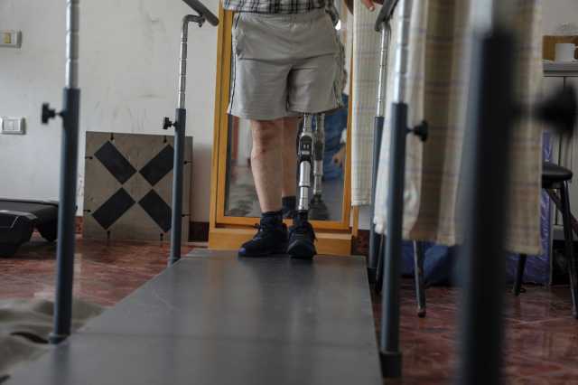 مستشفى حمد.. يجدد أمل مبتوري الأطراف في الحرب الإسرائيلية على غزة