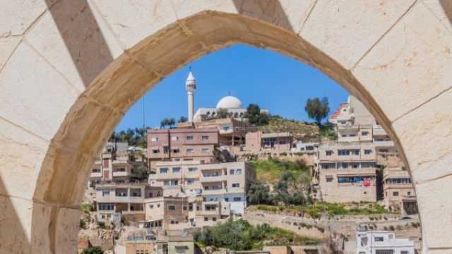 مطاعم وكافيهات ذات إطلالة في السلط للاحتفال بعيد الاستقلال الأردني الـ 79