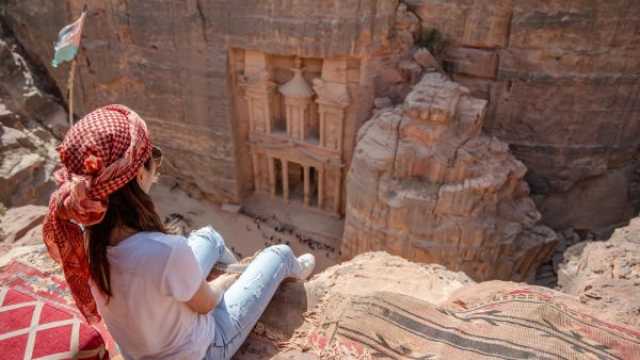 موديلات بلايز عملية مريحة في عيد الاستقلال الـ 79