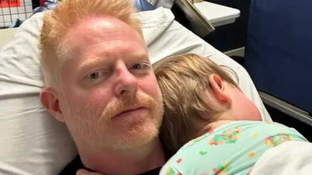 نجما مسلسل Modern Family يقضيان عيد الشكر في المستشفى بسبب أطفالهما