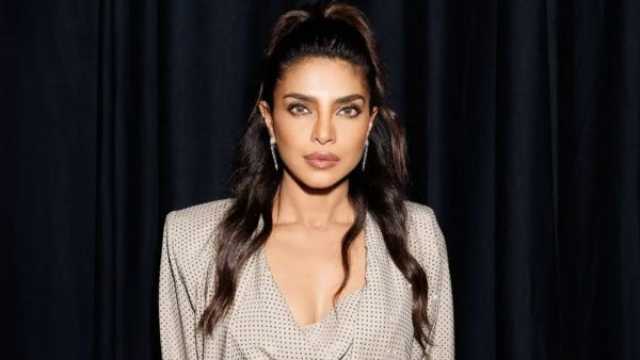 بريانكا شوبرا تعود إلى الكوميديا في فيلم يجمعها مع زاك إيفرون