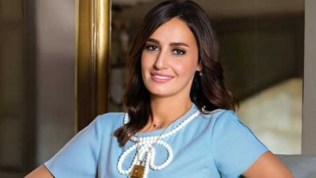 حلا شيحة تنشر صورة ابنتها خديجة بالحجاب