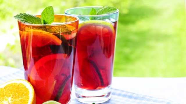 عصير العنب الأحمر والليمون