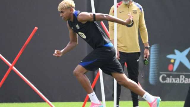 هل يحسم الكلاسيكو مصير نجم برشلونة في سباق الكرة الذهبية؟