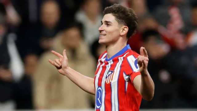 بعد ارتباطه بآرسنال وبرشلونة..ألفاريز يؤكد التزامه مع أتلتيكو مدريد