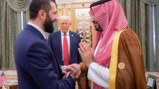 يد الامتنان.. إيماءة محمد بن سلمان تتحول إلى رمز في سوريا