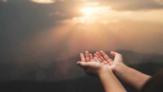 ما هو الدعاء الذي يقال عندما يكون الطقس حارًا؟