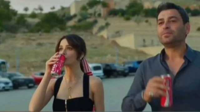 حملة لمقاطعة مسلسل المدينة البعيدة بعد مشاركة نجميه في إعلان كوكا كولا