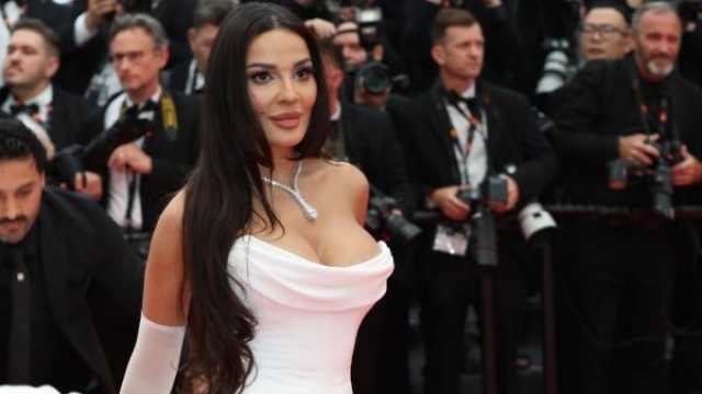 نادين نجيم بإطلالة مستوحاة من حورية البحر خلال مهرجان كان السينمائي