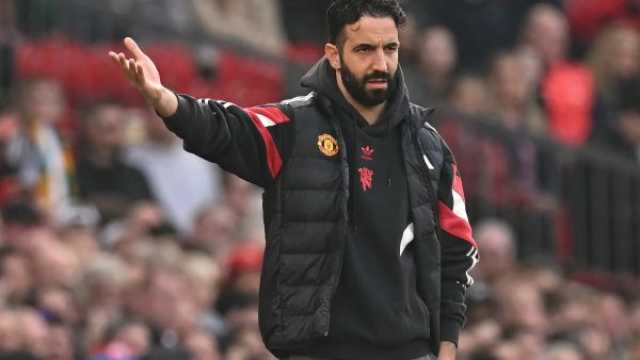 مانشستر يونايتد يستعد لتقديم عرض لضم نجم باريس سان جيرمان المنبوذ