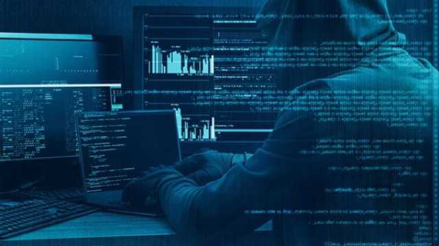 قراصنة يهددون بنشر رسائل بريد لمساعدي ترامب وأميركا تتهم إيران