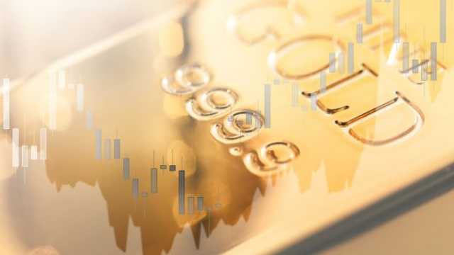 أسعار الذهب تهوى في ظل ضعف الدولار