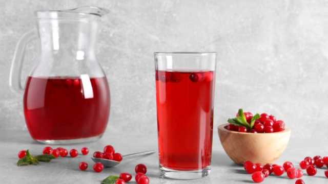 عصير التوت البري لعلاج التهاب البول