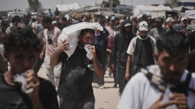الاحتلال يُفاقم الكارثة الإنسانية في غزة ويقتل عشرات المدنيين