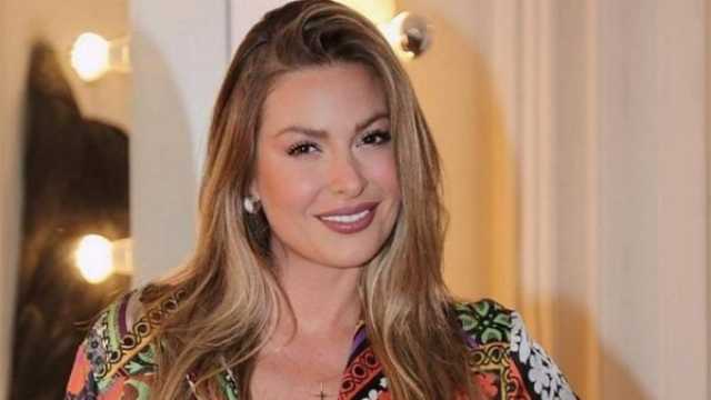 باميلا كيك تثير الجدل مجدداً: مكياجي من الله والصمت رسالة