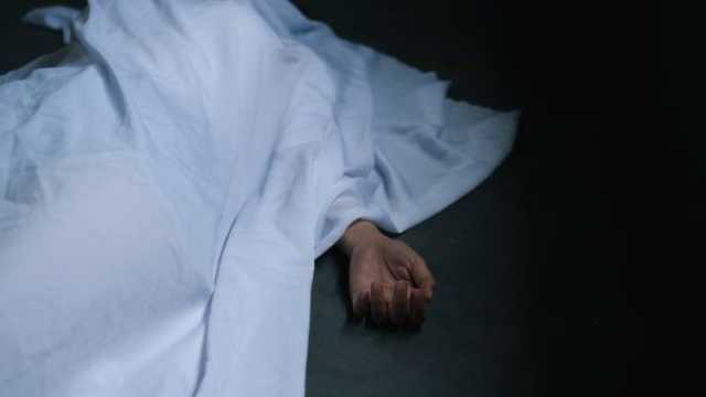 العثور على جثة امرأة مقيدة بسلاسل تحت الماء