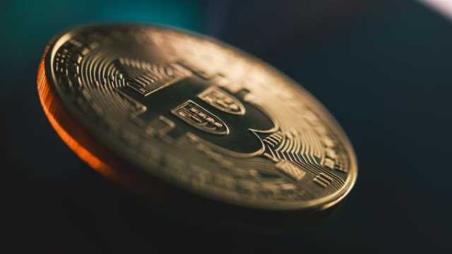 أسعار العملات المشفرة مقابل الدولار