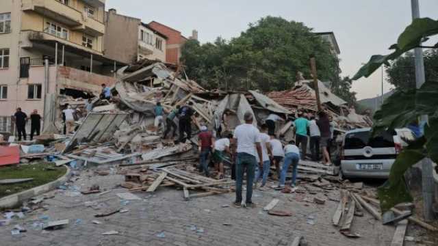 زلزال بقوة 6.1 درجة يضرب تركيا