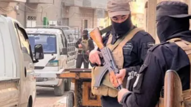 سوريا: سيارة مشبوهة وكمين دموي..اغتيال عنصرين من الأمن بطرطوس