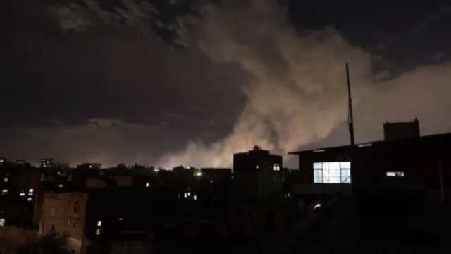 واشنطن: سنواصل قصف الحوثيين.. ووالتز: لديهم دفاعات لا تصدق