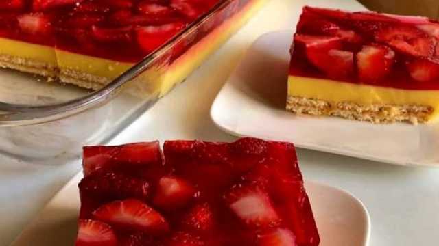 حلى الطبقات بالجيلي والكاسترد
