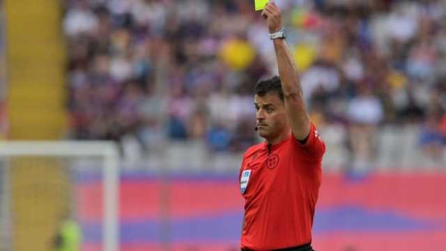 برشلونة يشكو من ازدواجية التحكيم ويعتبرها عائقًا أمام التتويج بالليغا