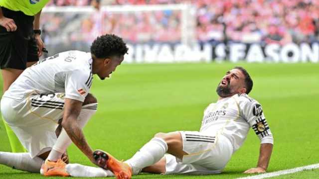 رسميًا: إصابة قوية لكارفاخال تبعده عن ريال مدريد لمدة ثلاثة أشهر
