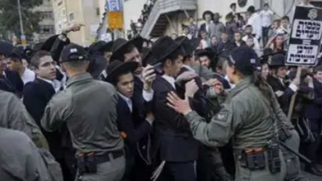 القدس المحتلة تغلي: أكبر مظاهرة في تاريخ الاحتلال الإسرائيلي تتحدى نتنياهو