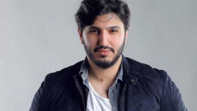 محمد فضل شاكر يعلّق حفلاته الغنائية في خطوة مفاجئة.. فهل هناك تطوّرات في قضية والده؟
