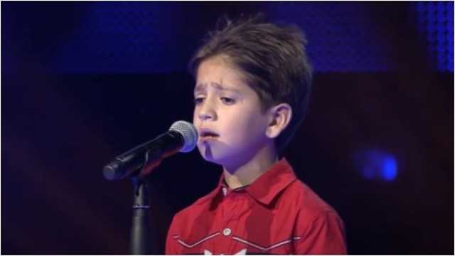 نجم ذا فويس كيدز عبد الرحيم الحلبي يفاجىء جمهوره بإعلانه خطوبته رسمياً