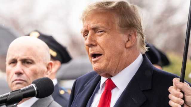 بعد وصفها بالمجنونة.. خلاف بين ترامب وغرين