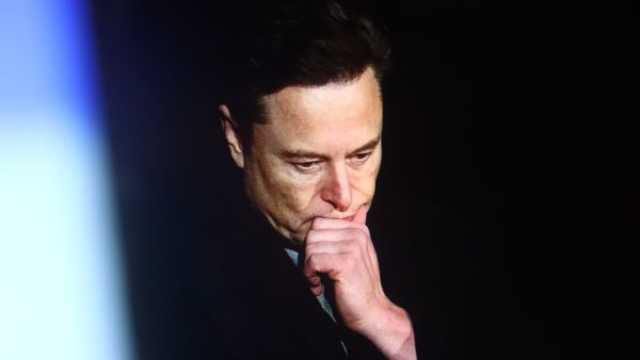 1 تريليون دولار لموظف تسلا تثير الجدل