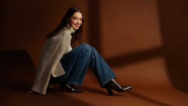 أفكار ممتعة وعصرية لارتداء الجينز هذا الشتاء 2026