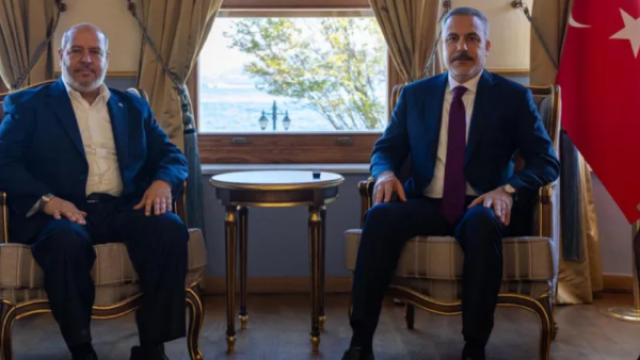 أنقرة تتحرك دبلوماسياً..وفد حماس يسلّم تركيا ملفاً يوثّق جرائم الاحتلال بعد وقف الحرب