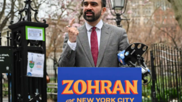 أمريكا تترقب لحظة الحسم: أول مسلم يقترب من قيادة نيويورك